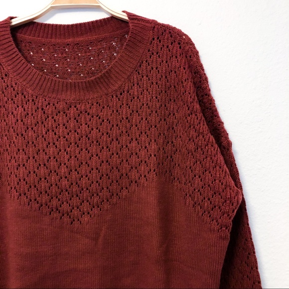 Gorgeous Open Knit Cropped Sweater - Picture 2 of 4